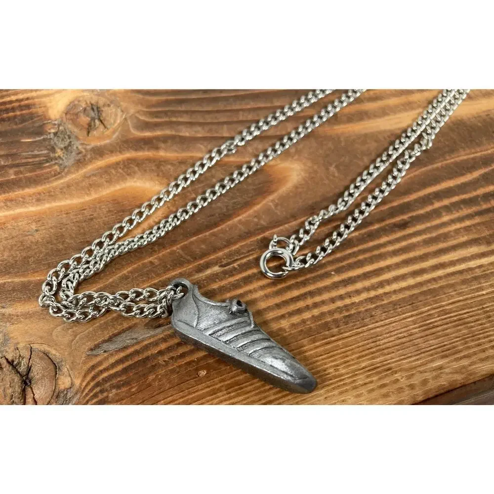 VTG Avon Pewter 1979 Fast Track Shoe Pendant Chain Necklace 20.5”